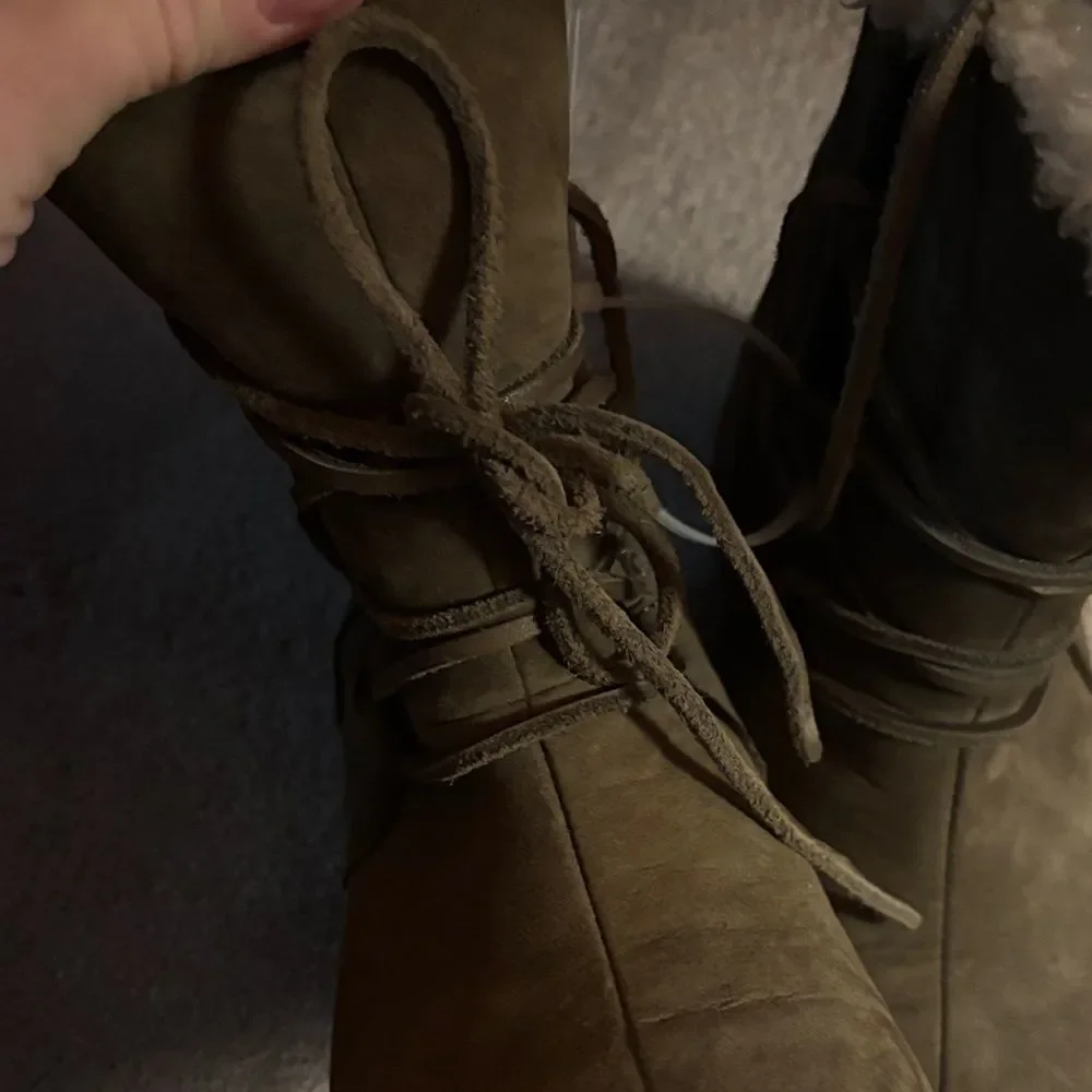 Keen 🫒 Leather insulated Women's Brown Fur-Lined Boots